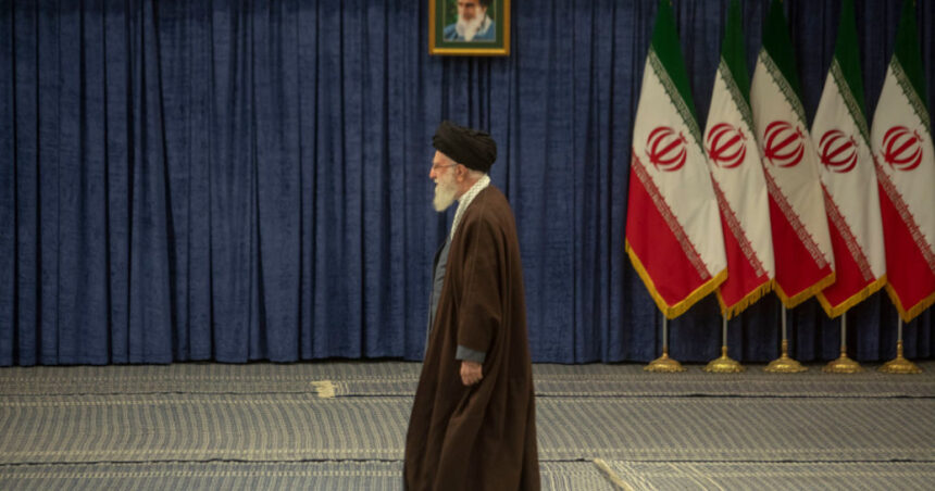 ayatollahul khamenei trece prin cel mai dificil moment de cand e liderul religios al iranului are 86 de ani si sta intr un buncar 68591bcc4e2a0