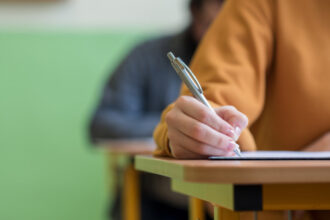 bac 2025 proba la alegere a profilului si specializarii subiectele si baremul de corectare vor fi publicate pe edu ro 684be8be7f2ea