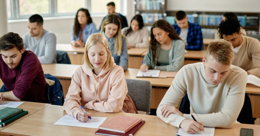 cand sunt programate examenele de corigenta in 2025 calendarul examenului de bacalaureat sesiunea din toamna 6846639186776