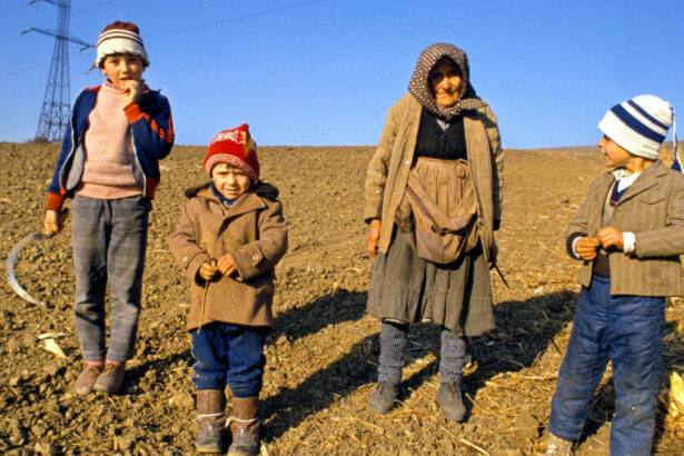 cati romani se afla in risc de saracie conform ultimelor date oficiale cele mai afectate zone din romania 68623aaf09c75