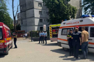 copii raniti dupa ce tavanul unui loc de joaca s a prabusit doi dintre ei au ajuns la spital 684448807c8e0