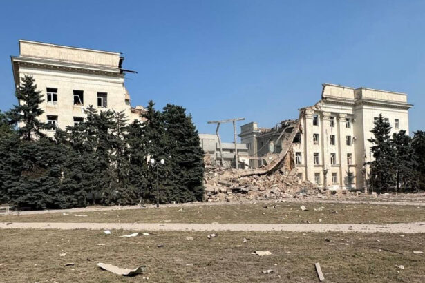 creaturi complet bolnave reactia lui zelenski dupa ce rusia a doborat cu bombe cladirea administratiei din herson 6841da044a346