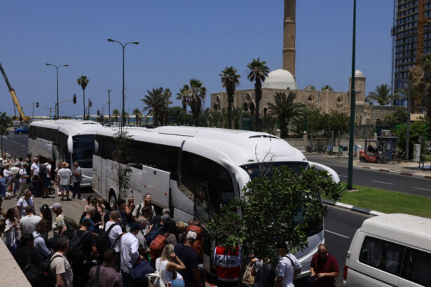cum a reusit statul roman sa evacueze 40 de cetateni blocati in israel in plin conflict cu iranul 6852848ddd211