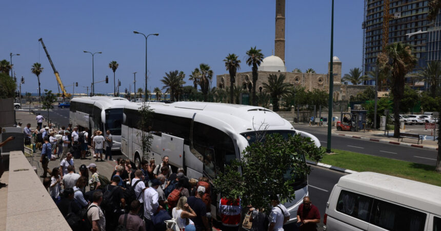 cum a reusit statul roman sa evacueze 40 de cetateni blocati in israel in plin conflict cu iranul 6852848ddd211