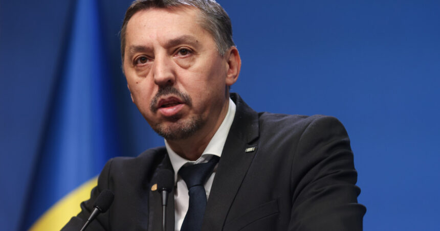 daniel david anunta ca va dona lunar 25 din salariu pentru burse sociale sunt pregatit sa fiu un ministru de sacrificiu 685b7ed9d3a09