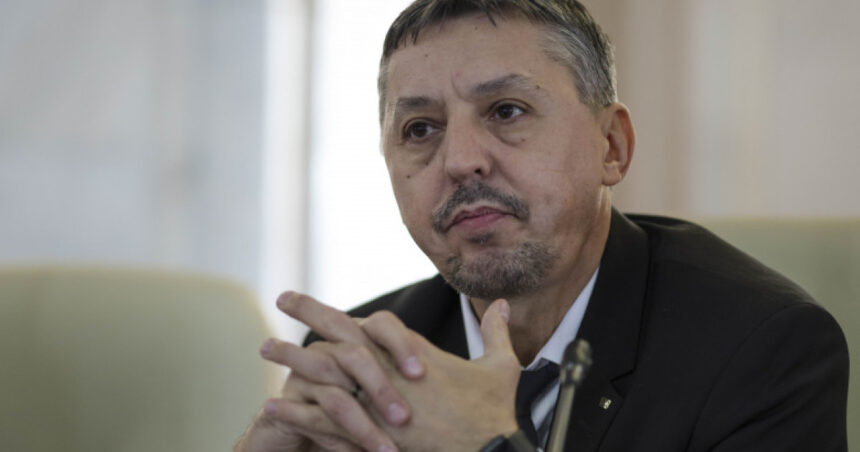 daniel david nu vrea revenirea la teze si semestre sa ne focalizam pe ce putem face bine in sistemul pe care il avem 6841f5310c377