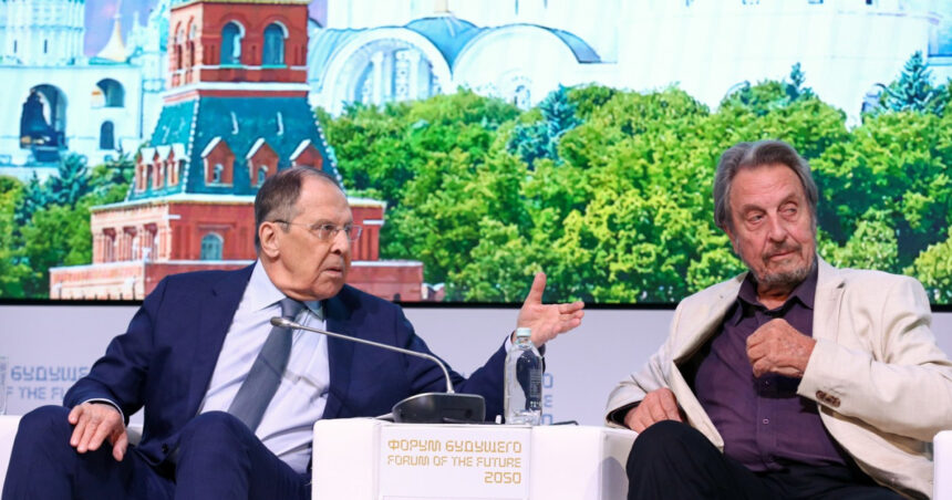 errol musk alex jones si alte figuri occidentale participa la forumul viitorului 2050 la moscova maga in rusia unul din subiecte 684745823a6eb
