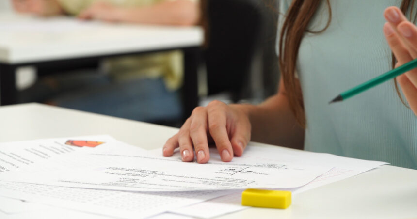 evaluarea nationala 2025 cand incep probele pentru elevii de clasa a viii a si ce modificari sunt in structura examenelor in acest an 68450c714ecbf