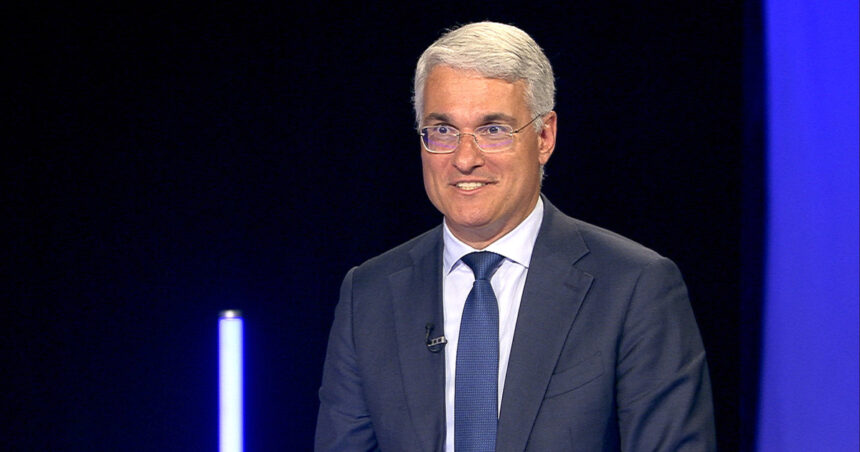 exclusiv legea salarizarii ar putea fi aplicata abia anul viitor dragos pislaru nu s a lucrat mare lucru pana acum 685c241870b2b