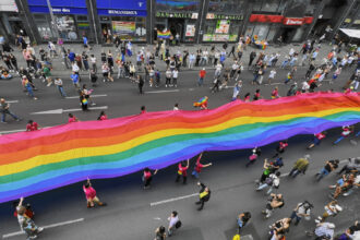extrema dreapta foloseste drepturile lgbtq ca arma in europa pentru a semana disensiune spun activistii 683c493b3ac5a