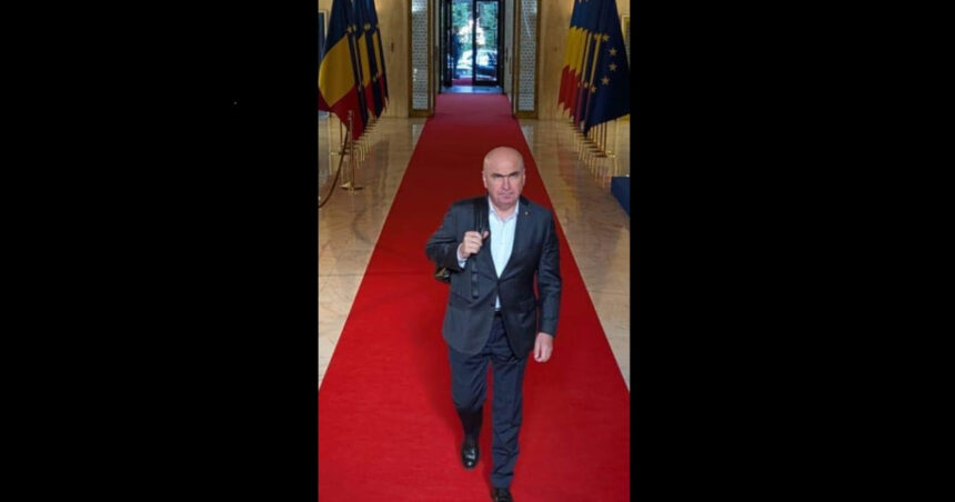 foto buna dimineata ilie bolojan s a pozat pe holul palatului victoria in prima sa zi la guvern 685a5085b8304