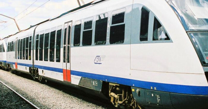 foto incendiu la un tren sageata albastra care circula pe ruta pitesti bucuresti 90 de calatori au fost evacuati 68623d0559910