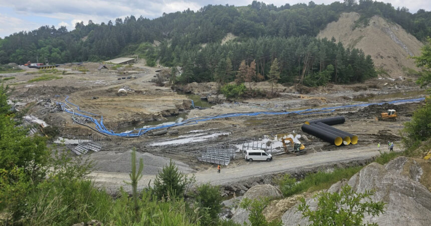 foto ministrul mediului la salina praid o zona care ar fi trebuit sa fie un furnicar pentru a se termina la timp lucrarile pare parasita 68616c72ababb