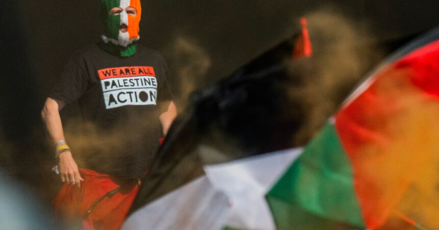 galerie foto scandal la festivalul glastonbury doua trupe au transmis mesaje anti israel pe scena organizatorii s au declarat ingroziti 6861672fad7f2