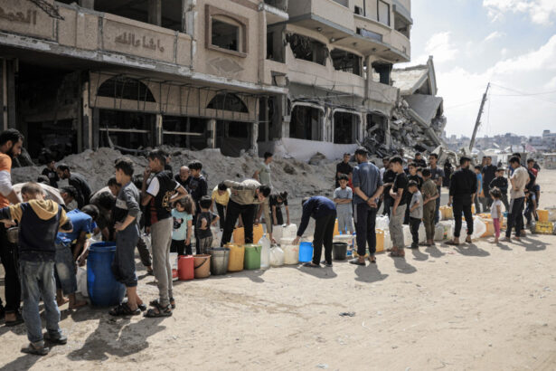 hamas acuza armata israeliana ca a tras cu tancurile in multimea adunata langa un centru de distributie a hranei din gaza reactia idf 683ca46906c0b