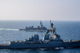 insurgentii houthi din yemen ameninta ca vor ataca nave americane in marea rosie daca sua lovesc iranul 6856f29fe7619