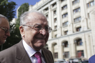ion iliescu ramane internat la ati spitalul a transmis noi detalii despre starea de sanatate a fostului presedinte 685903b4d8d0d