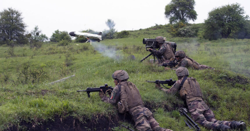 ionut mosteanu a discutat cu ministrul francez al apararii despre consolidarea grupului nato de la cincu aflat sub comanda franceza 685bcfec11320