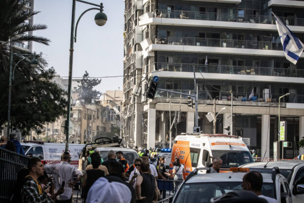 live text razboiul israel iran ziua 8 noi bombardamente in orasele israeliene in timp ce donald trump analizeaza implicarea sua in conflict 6854ff67ec350