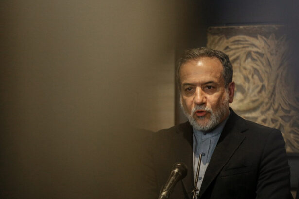 ministrii europeni vor purta vineri la geneva discutii cu iranul pe tema nucleara potrivit unei surse reuters 6853a96c126f2