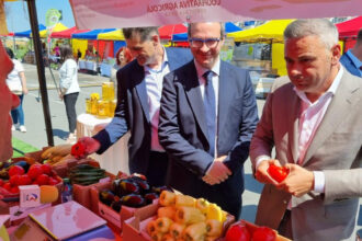 ministrul agriculturii ne dorim ca in magazinele de retail din romania sa avem numai produse romanesti 683f06025a7a1