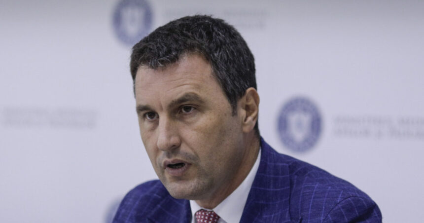 ministrul finantelor vrea ca pensionarii cu venituri foarte mari sa plateasca contributii la sanatate o masura posibila 683db8a37fdaa