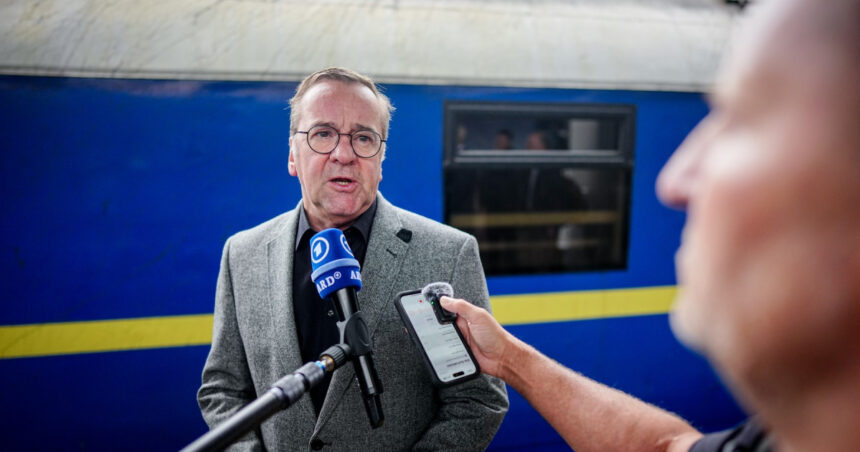 ministrul german al apararii a mers la kiev dupa ce moscova a amenintat berlinul cu razboiul din cauza rachetelor taurus 684a997c75840