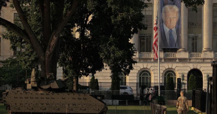 motivul suprinzator din cauza caruia parada militara a lui donald trump ar putea fi anulata multimea ar fi pusa in pericol 684b0fd574703
