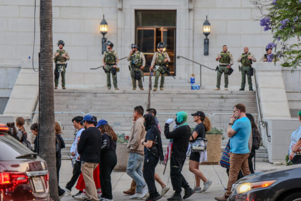 orasele americane se pregatesc pentru noi proteste in timp ce la los angeles a fost decretata stare de urgenta 6849a36368264