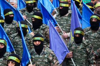 organizatiile paramilitare din iran au iesit la vanatoare de agenti mossad ce este basij gruparea care trezeste temeri populatiei 6859b66e75e3d