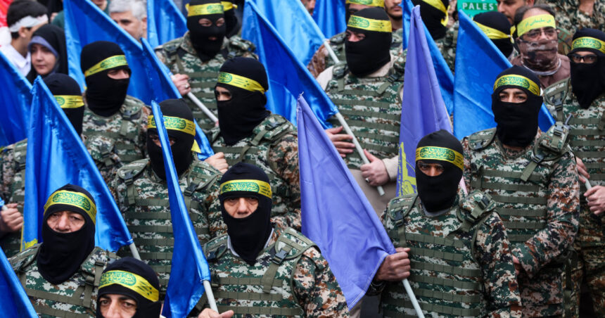 organizatiile paramilitare din iran au iesit la vanatoare de agenti mossad ce este basij gruparea care trezeste temeri populatiei 6859b66e75e3d
