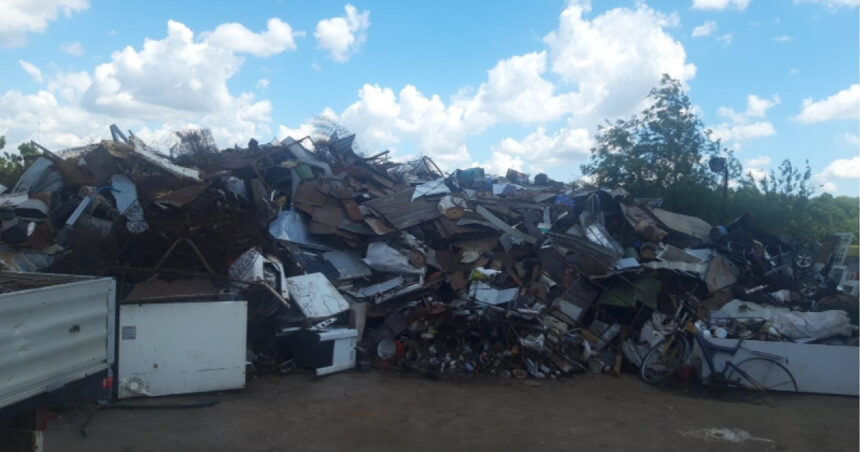 perchezitii la firme suspectate de reciclare fictiva a ambalajelor din sticla si plastic prejudiciu de 8 milioane de lei 683ff64011906