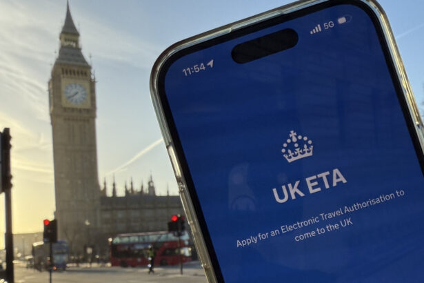 peste 9 000 de angajati ai companiilor aeriene europene instruiti sa refuze imbarcarea pasagerilor fara viza spre marea britanie 6856615119683