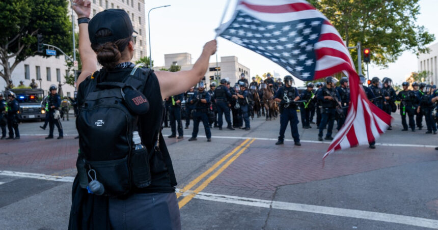 protestele se extind in sua in ciuda avertismentelor lui trump democratia este atacata chiar sub ochii nostri 684a6a9b3950f