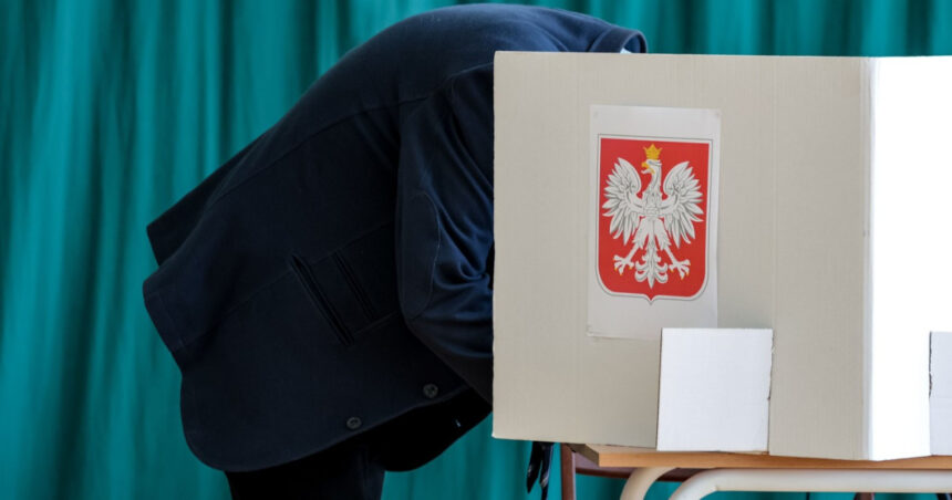 record de prezenta la vot in polonia 7131 dintre polonezii cu drept de vot au mers la urne in turul ii al prezidentialelor 683d5a0dd1894
