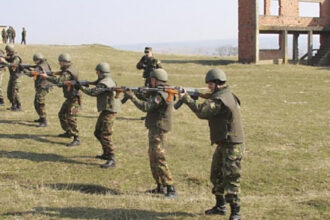regele spaniei si presedintele romaniei sunt asteptati la centrul de instruire intrunita de la cincu care gazduieste exercitii nato 6847bd0d48277