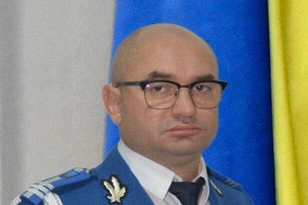 seful jandarmeriei braila a fost retinut de dna el este acuzat ca face afaceri de tip fast food si plaseaza forta de munca din nepal 684a778e437dc