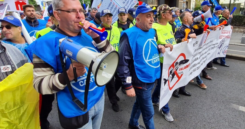 sindicalistii protesteaza la cotroceni ei cei reducerea subventiilor si eliminarea privilegiilor pentru partide si parlamentari 684a7fc1503c9