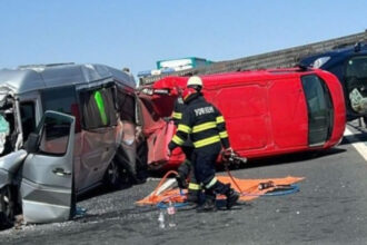 trafic blocat pe autostrada a1 dupa un accident in lant cu trei vehicule doua persoane au fost ranite 68568e877c0a5