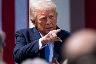 tripla amenintare cu care trump a incoltit europa suntem la distanta de o singura postare sau un comentariu de o catastrofa 6843c2af0bba1