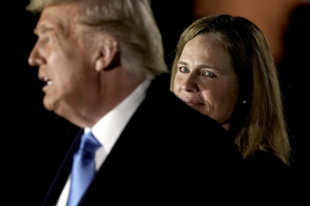 trump se plange in privat de judecatorii numiti de el la curtea suprema amy coney barrett tinta principala a furiei presedintelui 683f05ca5b31d