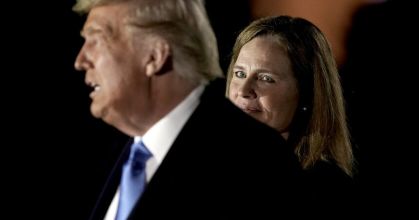 trump se plange in privat de judecatorii numiti de el la curtea suprema amy coney barrett tinta principala a furiei presedintelui 683f05ca5b31d