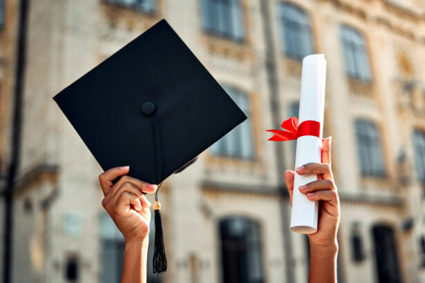 video absolventi de facultate la 70 de ani motivul pentru care si au dorit sa fie studenti la varsta a treia viata e frumoasa daca o faci 683fc6346340c