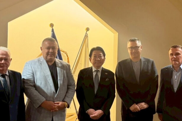 video controversa legata de trimisii romaniei la osaka 2025 viorel hrebenciuc si victor ponta printre cei ajunsi in japonia reactia mae 6861136732a3f