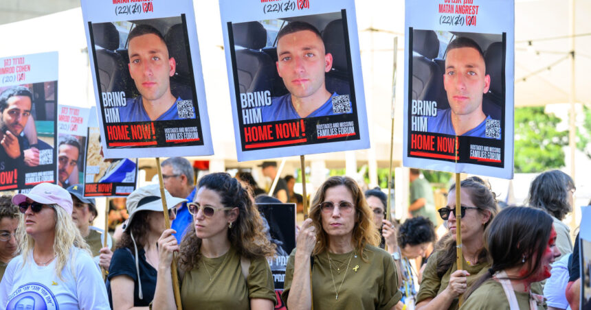 video imaginile rapirii unui militar israelian de catre hamas publicate de catre familia sa ce spune mama ostaticului 68473196a5086