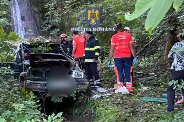 video masina prabusita intr o rapa pe transfagarasan un barbat a murit iar fiul sau este in stare grava cum s a produs accidentul 68514bf7b8311