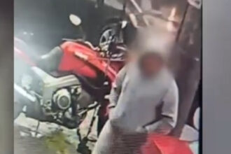 video o femeie a fost agresata sexual pe strada din sectorul 1 al capitalei suspectul prins de politisti 683efca2af349