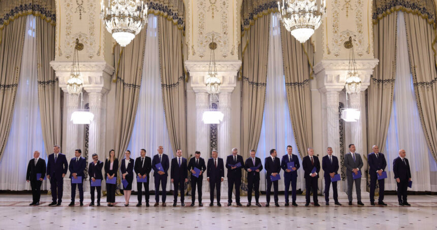 videofoto ministrii guvernului bolojan au depus juramantul la palatul cotroceni mesajul lui nicusor dan 6859ab47b68d0