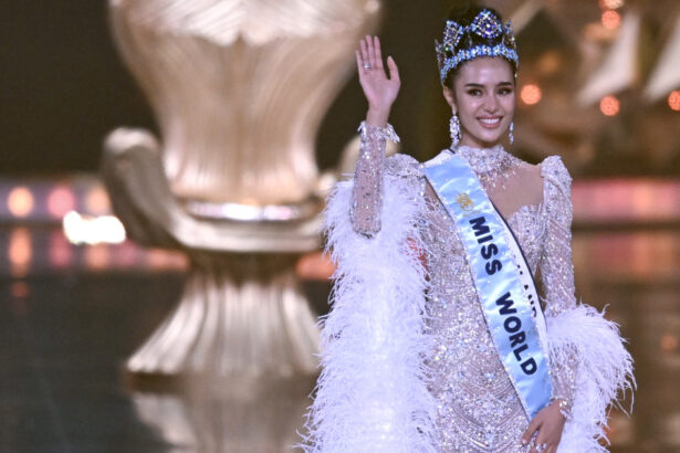 videofoto miss world 2025 thailandeza opal suchata chuangsri in varsta de 21 de ani a castigat concursul cine a reprezentat romania 683be439a460c