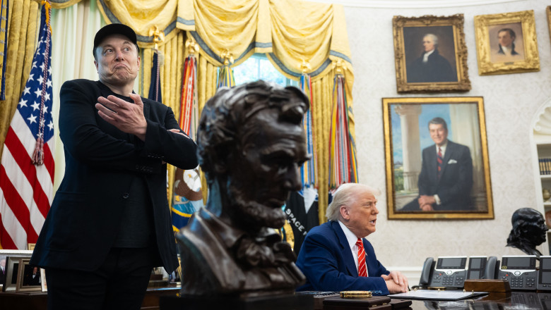administratia trump a vrut sa rezilieze contractele cu spacex insa a descoperit ca sunt esentiale pentru departamentul apararii 687dd18e5baf9